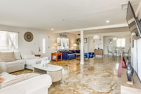 Hiker's Paradise: Twentynine Palms Home w/ Deck!