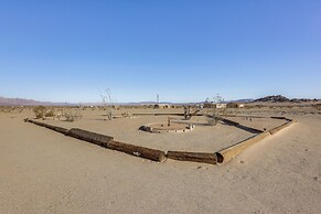 Hiker's Paradise: Twentynine Palms Home w/ Deck!
