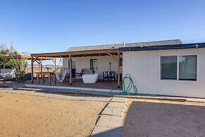 Hiker's Paradise: Twentynine Palms Home w/ Deck!