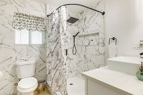 Hiker's Paradise: Twentynine Palms Home w/ Deck!