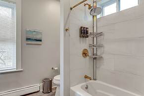1 Mi to Dtwn: Pet-friendly Providence Apt w/ Yard