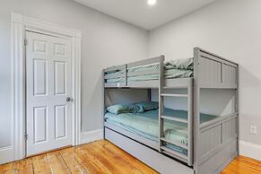 1 Mi to Dtwn: Pet-friendly Providence Apt w/ Yard