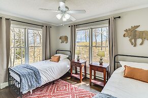 9 Mi to Fairplay Beach: Mountain-view Getaway!