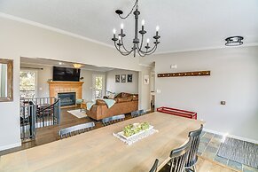 9 Mi to Fairplay Beach: Mountain-view Getaway!