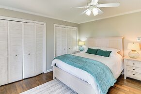 9 Mi to Fairplay Beach: Mountain-view Getaway!