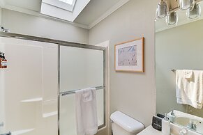 9 Mi to Fairplay Beach: Mountain-view Getaway!