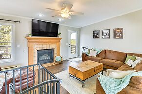 9 Mi to Fairplay Beach: Mountain-view Getaway!