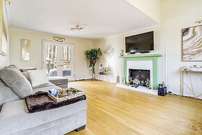 Private Pool & Hot Tub: Family Gem in Alpharetta