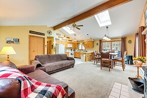 Lake Access & Game Room: Cabin in Pocono Mtns