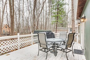 Lake Access & Game Room: Cabin in Pocono Mtns