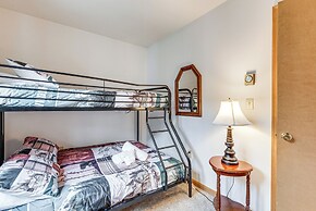 Lake Access & Game Room: Cabin in Pocono Mtns