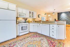 Hidden Gem: Steps to Lake Michigan & Downtown!