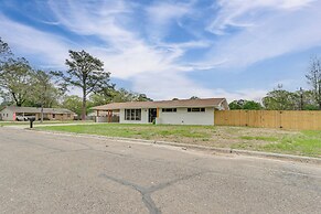 Convenient Family-friendly Location: Texarkana Gem