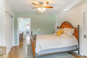 2 Mi to Snake River: Quaint Farmhouse w/ Patio!