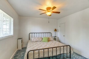 2 Mi to Snake River: Quaint Farmhouse w/ Patio!