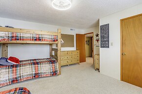 Steps to Pine Hollow Reservoir: Home w/ Fire Pit!