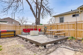 Walk to Memorial Stadium: Family Home w/ Patio