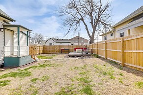 Walk to Memorial Stadium: Family Home w/ Patio