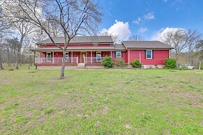 Fire Pit + Game Room: Lakefront Escape in Trenton!