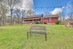 Fire Pit + Game Room: Lakefront Escape in Trenton!