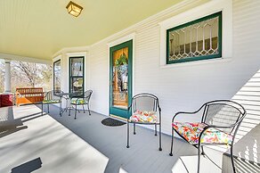 'chestnut Hill' Vintage Farmhouse w/ Deck & Yard