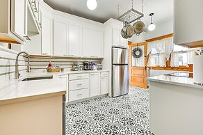 'chestnut Hill' Vintage Farmhouse w/ Deck & Yard