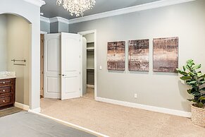 Outdoor Oasis & More: Group Getaway in Porterville