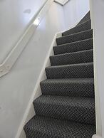 Tranquil Getaway in Wolverhampton - Perfect for Relaxation