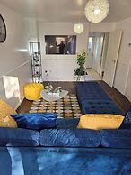 Tranquil Getaway in Wolverhampton - Perfect for Relaxation