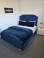 Tranquil Getaway in Wolverhampton - Perfect for Relaxation