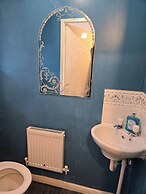 Tranquil Getaway in Wolverhampton - Perfect for Relaxation