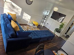 Tranquil Getaway in Wolverhampton - Perfect for Relaxation