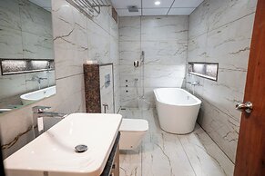 HOTEL THE PEARL SHINE