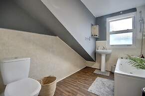 Top Floor Apartment in South Parade Pier