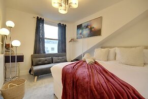 Top Floor Apartment in South Parade Pier