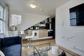 Top Floor Apartment in South Parade Pier