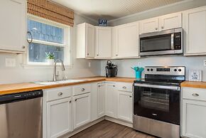 Sunny Side Up Ii - 320 Port Royal St 3 Bedroom Home