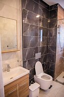 Grand Premiere 2 Bed by YourHost