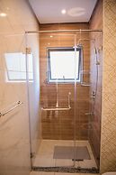 Grand Premiere 2 Bed by YourHost