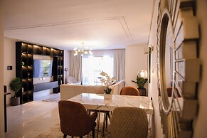 Grand Premiere 2 Bed by YourHost