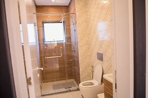 Grand Premiere 2 Bed by YourHost