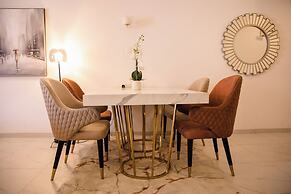 Grand Premiere 2 Bed by YourHost