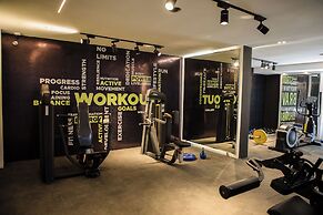 Grand Premiere 2 Bed by YourHost