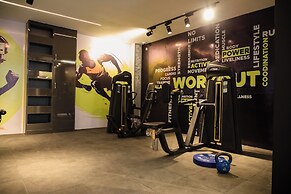 Grand Premiere 2 Bed by YourHost