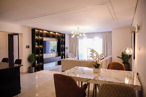 Grand Premiere 2 Bed by YourHost