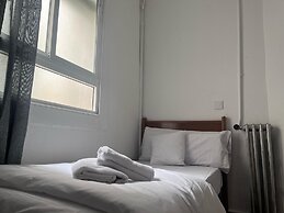 Hostal Alonso No Limit Madrid