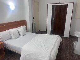 Hostal Alonso No Limit Madrid