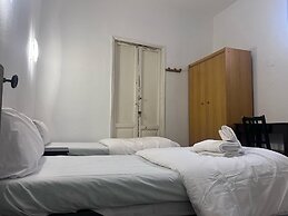 Hostal Alonso No Limit Madrid