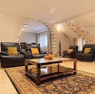 Rwenzori Luxury Suites & Residence