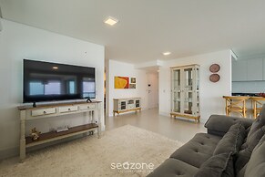 Seafront Condominium With Pool - SHC
